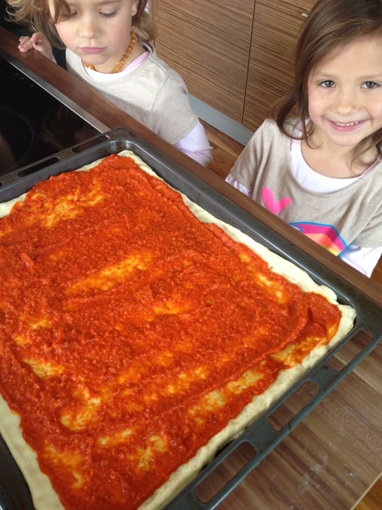 Pizza backen mit Kindern